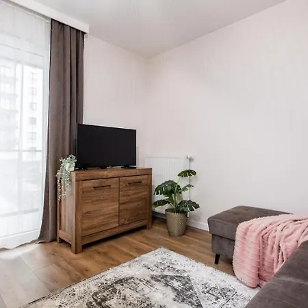Cayenne Premium Airport Apartment