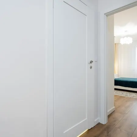 Cayenne Premium Airport