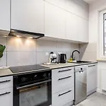 Apartment Cayenne Premium Airport *